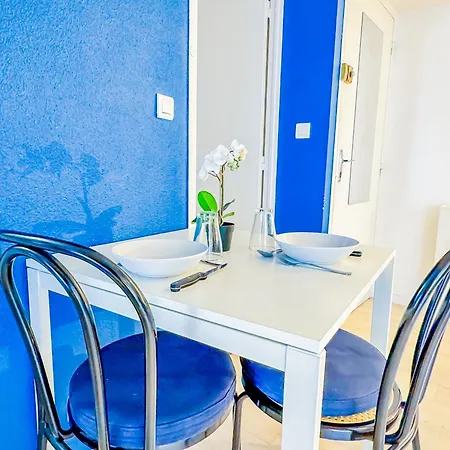 Апартаменты Cosy Sous Les Toits En Plein Centre-ville Клермон-Ферран